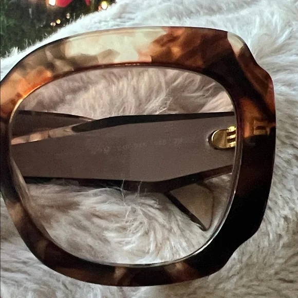 Prada Tortoiseshell and Cream Sunglasses /prescription lens - Picture 7 of 9